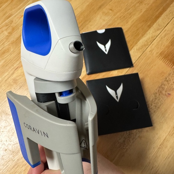 Coravin Model 1 *Like New* - Picture 3 of 5